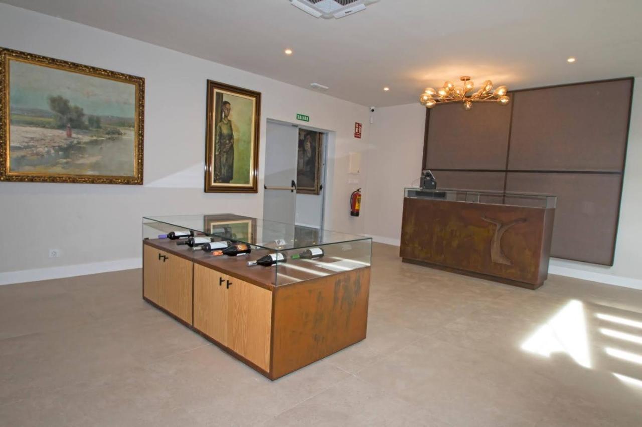 Hotel Tierras De Cebreros Luaran gambar